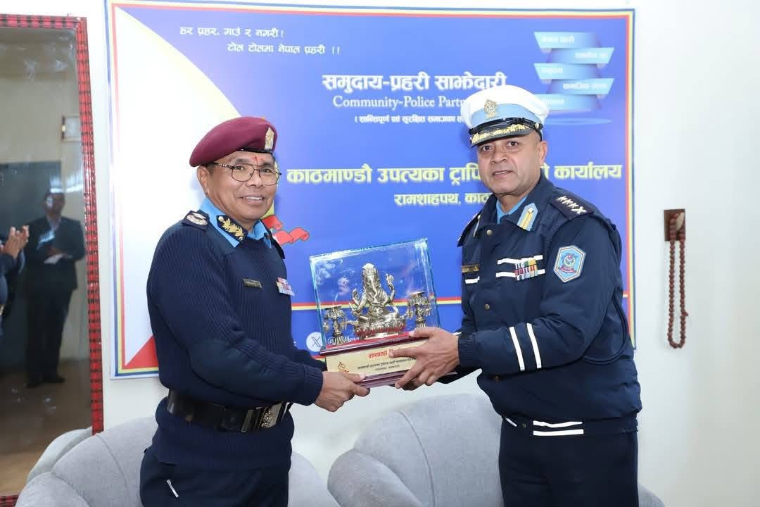 एआईजी टेक तामाङद्वारा उपत्यका ट्राफिक प्रहरी कार्यालयको निरीक्षण र निर्देशन—