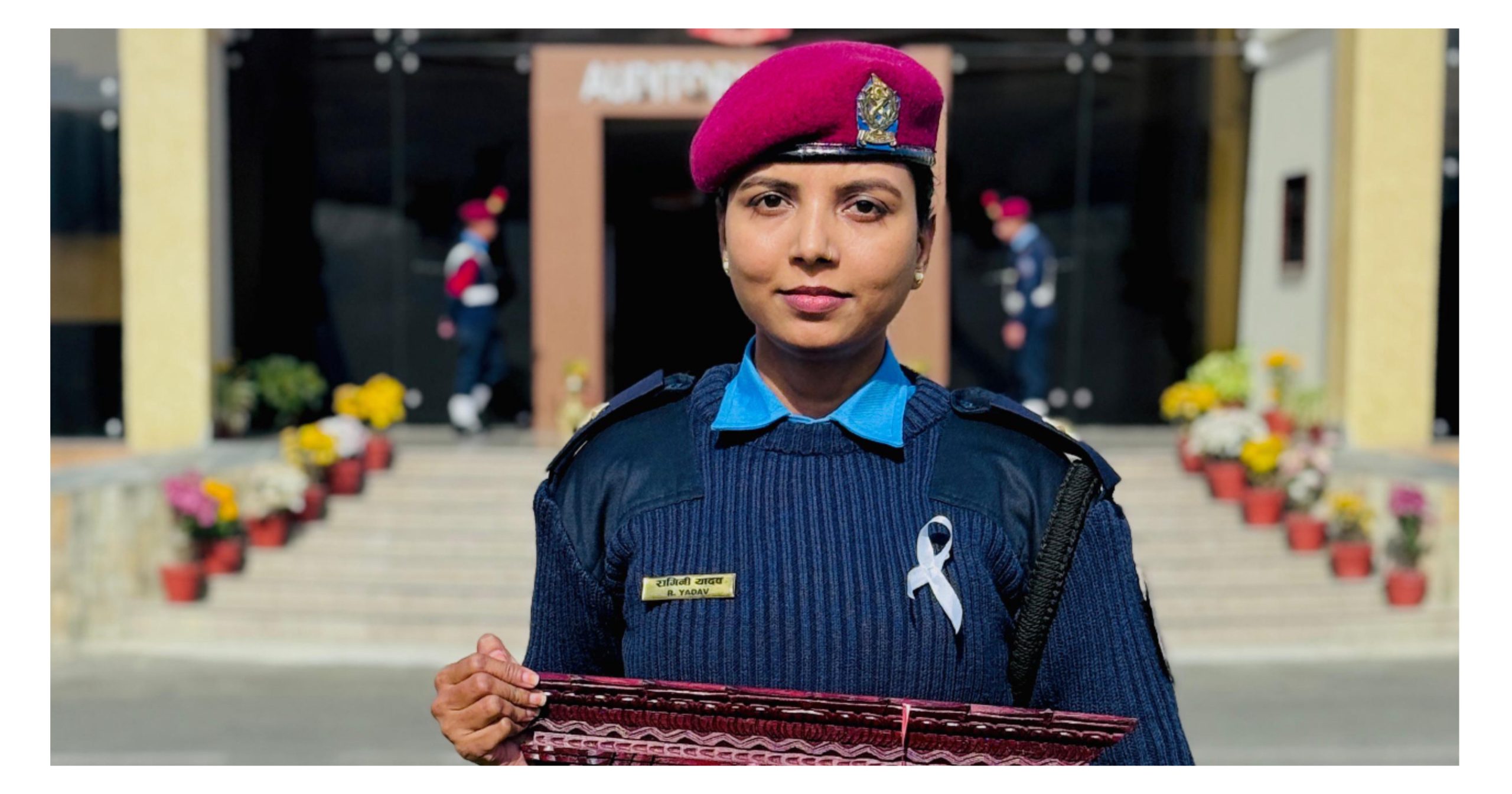 सर्वोत्कृष्ट प्रहरी सहित प्र.स.नि. रागनी यादव प्रथम, ४० हजार नगदसहित प्रमनि कार्कीद्वारा पुरस्कृत