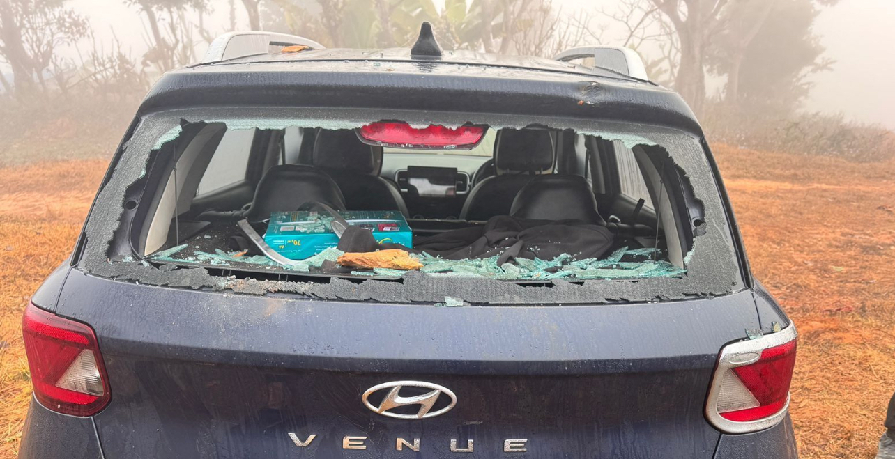 गोरखामा रास्वपा नेता प्रकाशचन्द्र परियारको गाडीमा तोडफोड