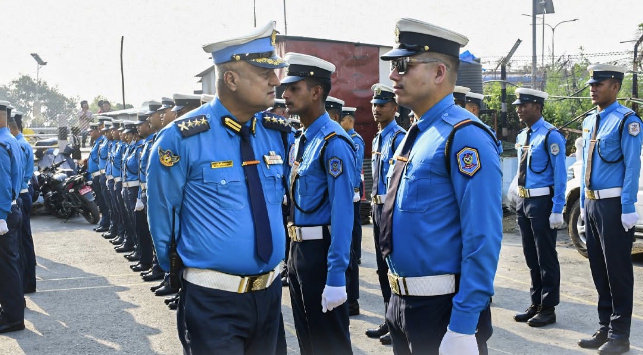 एसएसपी नवराज अधिकारीद्वारा कोटेश्वर ट्राफिक प्रभाग निरीक्षण, अनुशासित र सेवामुखी कार्यमा जोड