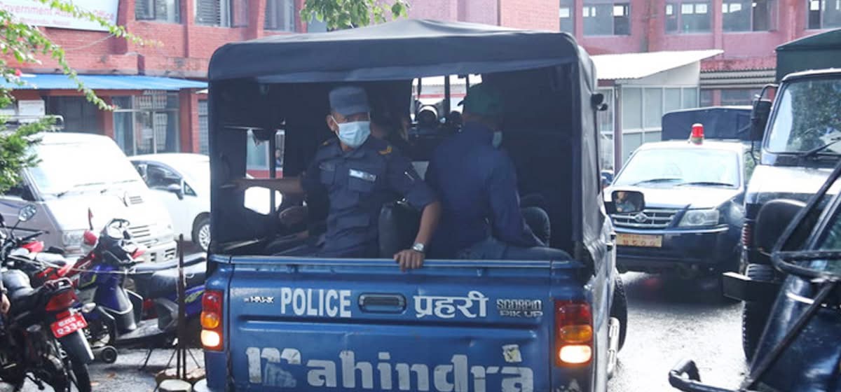 मालवाहक पिकअपमा अतिरिक्त सिट राखेर प्रहरी ओसारपसार गर्नु कानुनविपरीत : उच्च अदालत पाटन