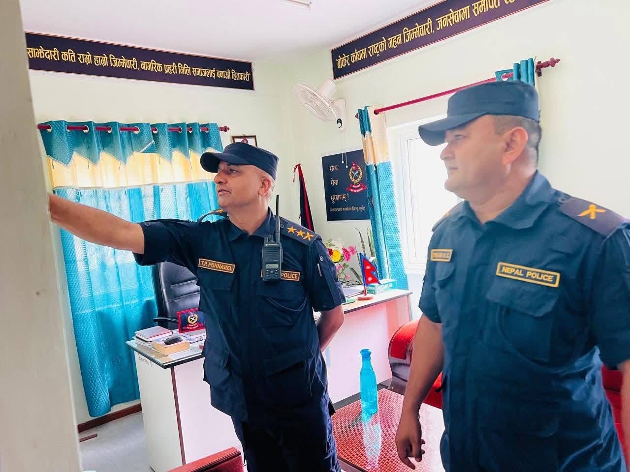 एसपी ठाकुर पोखरेलद्वारा विभिन्न प्रहरी इकाइको अनुगमन, नागरिकमैत्री सेवामा जोड