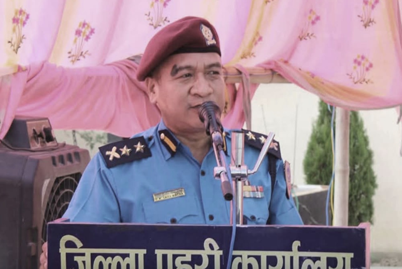 बिचौलियाविरुद्ध महोत्तरी प्रहरीको कडा अभियान, ‘सेवाग्राहीलाई स्वागत, बिचौलियालाई निषेध’ नीति लागू