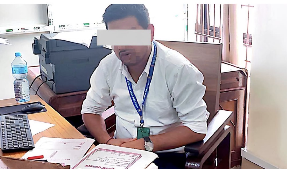 आन्तरिक राजस्व कार्यालय लहानका कर अधिकृत ५ लाख घुससहित रंगेहात पक्राउ