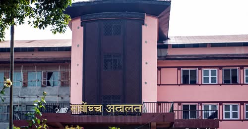 दुर्गा प्रसाईंको रिटमा सर्वोच्चको आदेश, बरामद सामग्रीसहित २४ घण्टाभित्र उपस्थित हुन भनियो