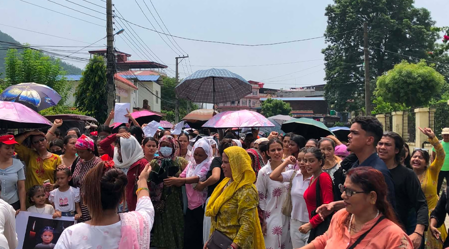 गरिमा चौधरीलाई न्याय माग्दै बुटवलमा महिला अधिकारकर्मीको प्रदर्शन
