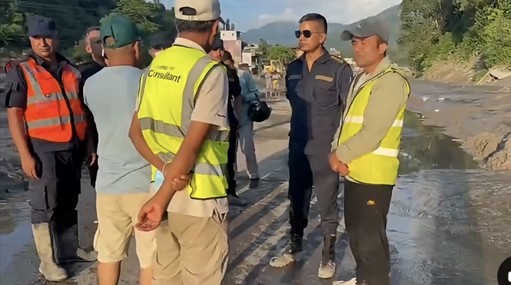 बाढी प्रभावित क्षेत्रमा प्रहरीको व्यापक परिचालन, उद्धारदेखि शव व्यवस्थापनसम्म छुट्टाछुट्टै टोली सक्रिय