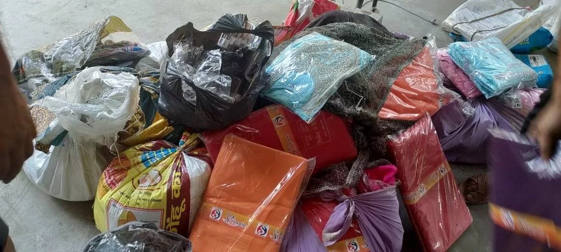 वीरगन्जमा ११ लाख बढीको भन्सार छलीका लत्ताकपडा बरामद