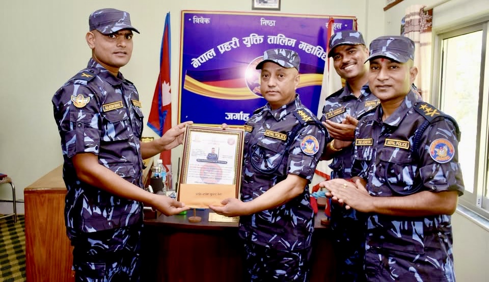 प्रहरी निरीक्षक राजेश कुमार तेली ‘भाद्र महिनाको सर्वोत्कृष्ट प्रहरी/प्रशिक्षक’ घोषित