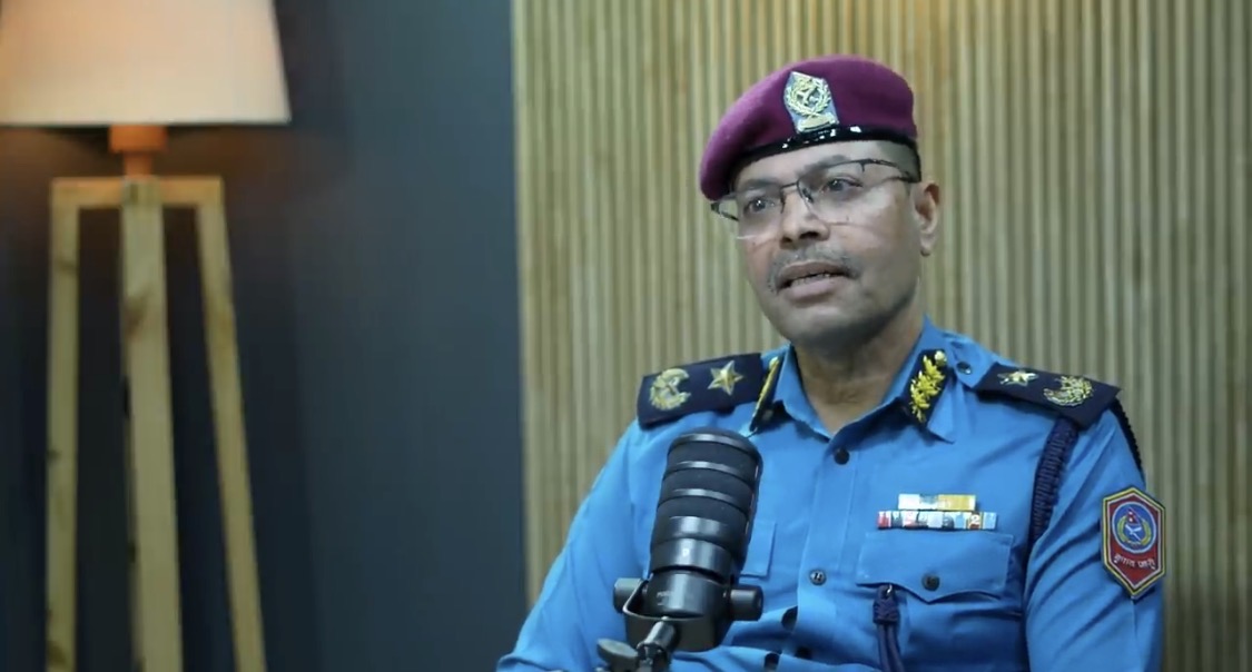 खाली खुट्टा स्कुल धाउने दाङको त्यो बालकदेखि नेपाल प्रहरीको एआईजीसम्म : संघर्ष, त्याग र सफलताको प्रेरणादायी यात्रा